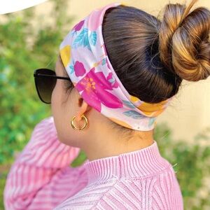 BUNDLE of 5 Karma head bands perfect for nurses 😀